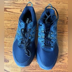 ASICS Gel Venture 9 Men’s Blue Athletic Trail Shoes, size 9 Wide. Never worn.